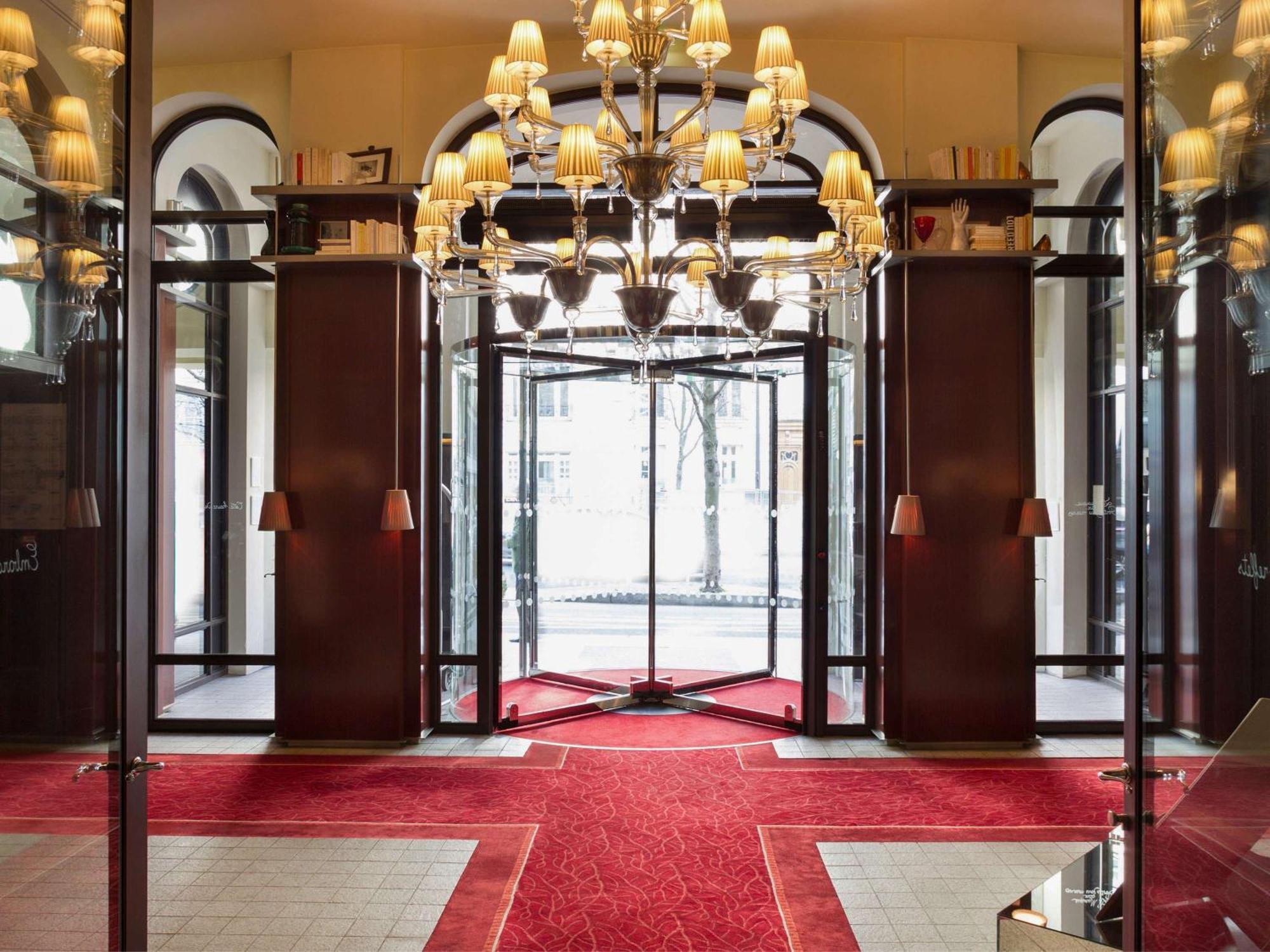 Hotel Le Royal Monceau Raffles Paris Exterior photo